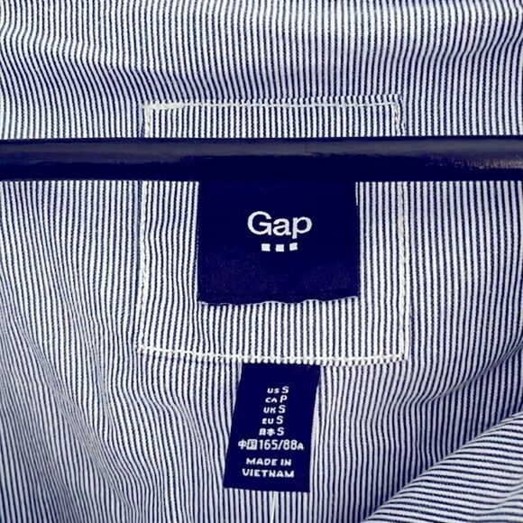 NWT GAP COTTON jacket. Size Small - Picture 2 of 7